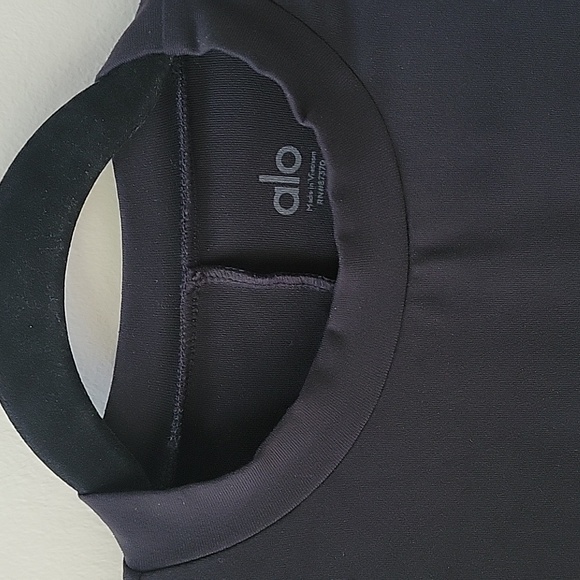 Alo Yoga Bandage Tribe Long Sleeve Top M Black - Picture 13 of 13